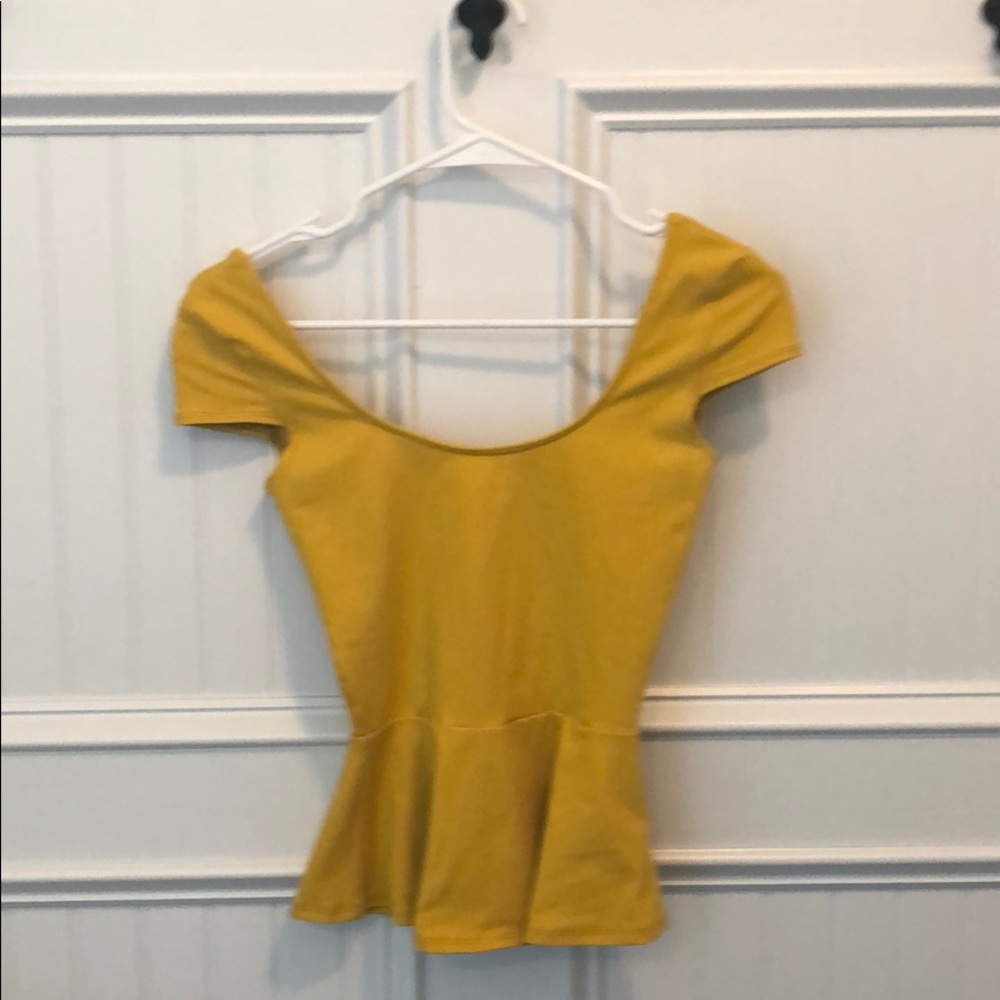 Moving sale! XS Bebe peplum top